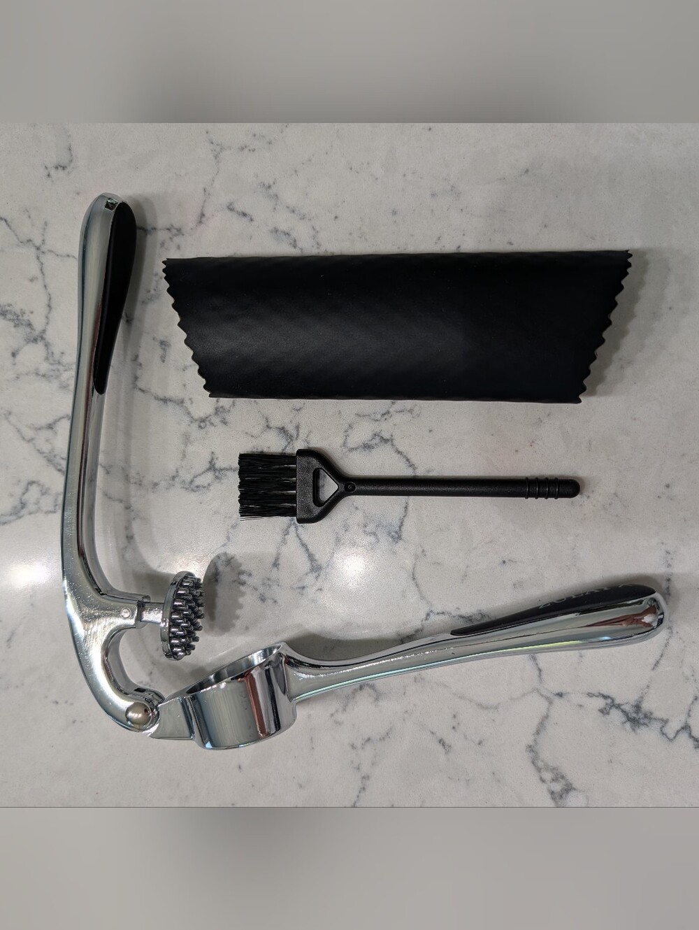 Zulay Kitchen Garlic Press Set